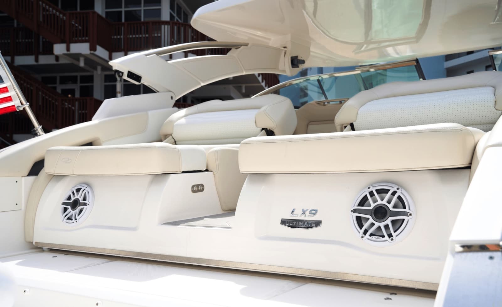 2024 Regal LX9 - Photo 16