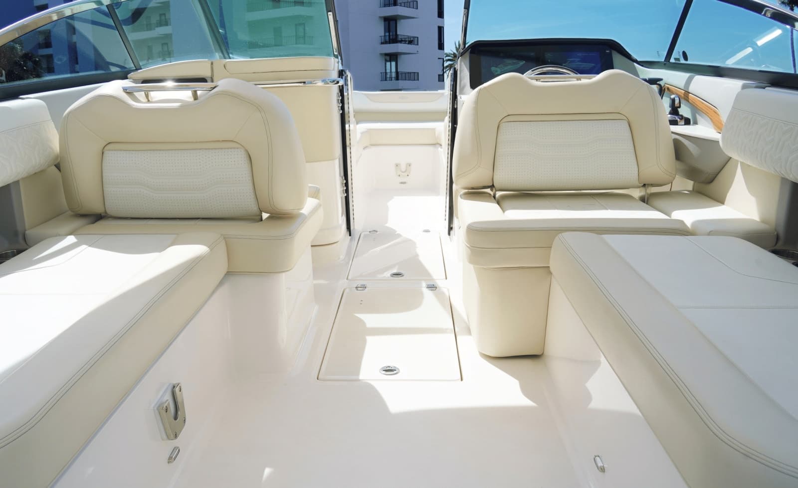 2024 Regal LX9 - Photo 33