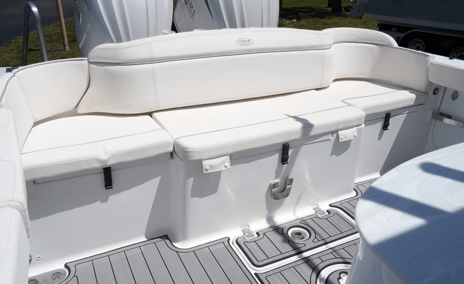2025 Sea Hunt Ultra 305SE - Photo 11