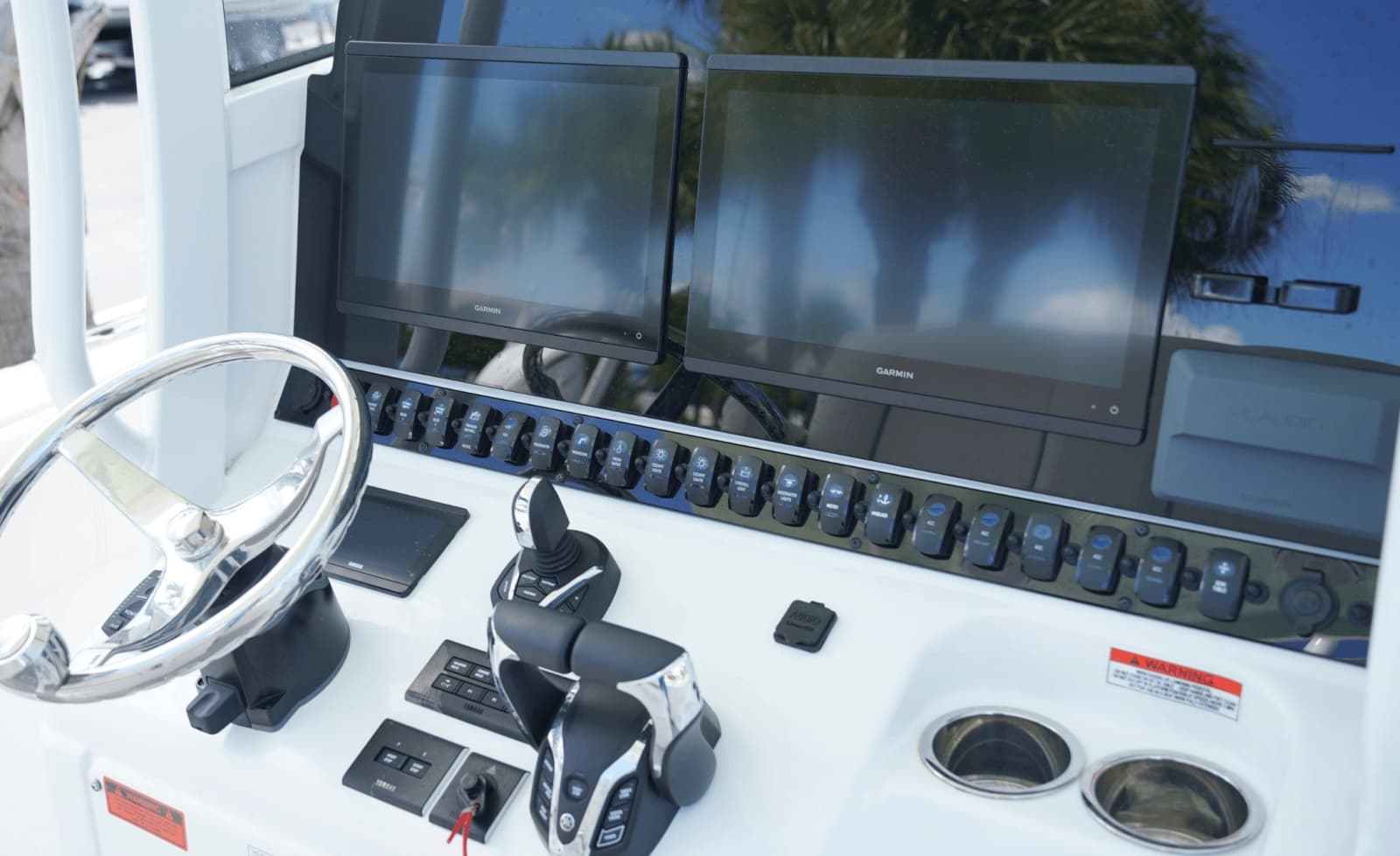 2025 Sea Hunt Ultra 305SE - Photo 13
