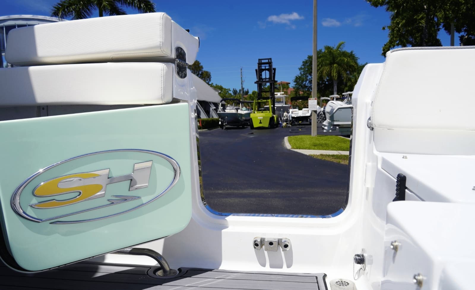 2025 Sea Hunt Ultra 305SE - Photo 39