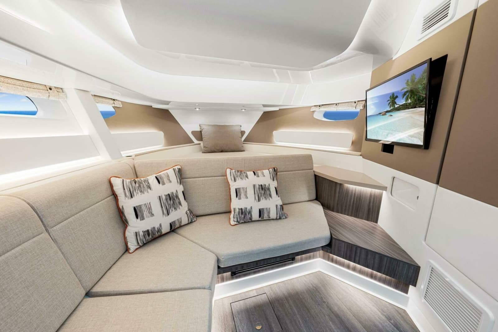 2022 Sea Ray 370 Sundancer - Photo 35