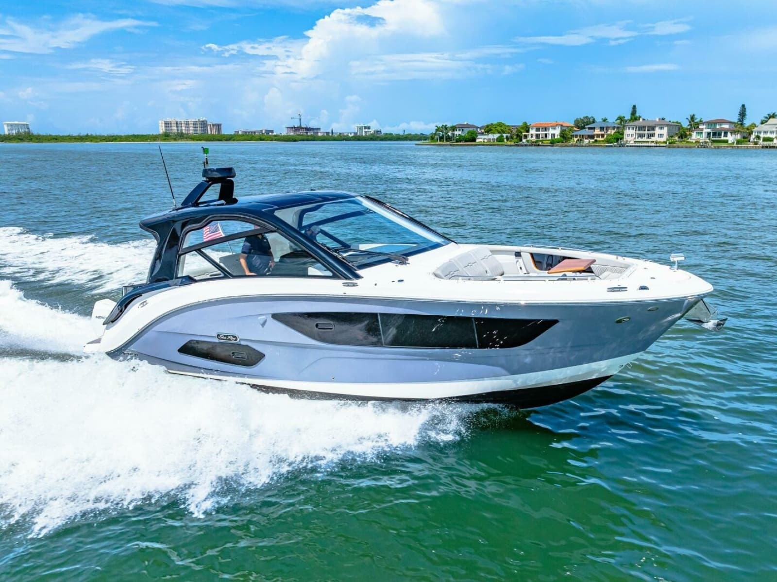 2022 Sea Ray 370 Sundancer - Photo 1