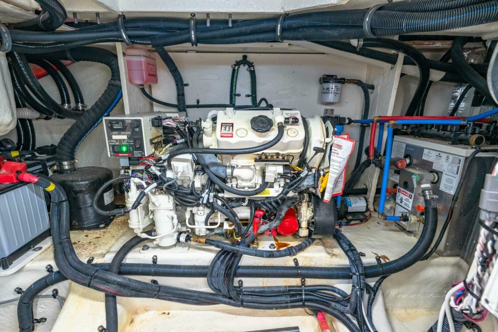 2022 Sea Ray 370 Sundancer - Photo 45