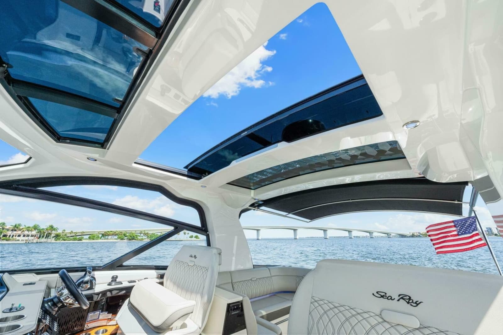 2022 Sea Ray 370 Sundancer - Photo 15