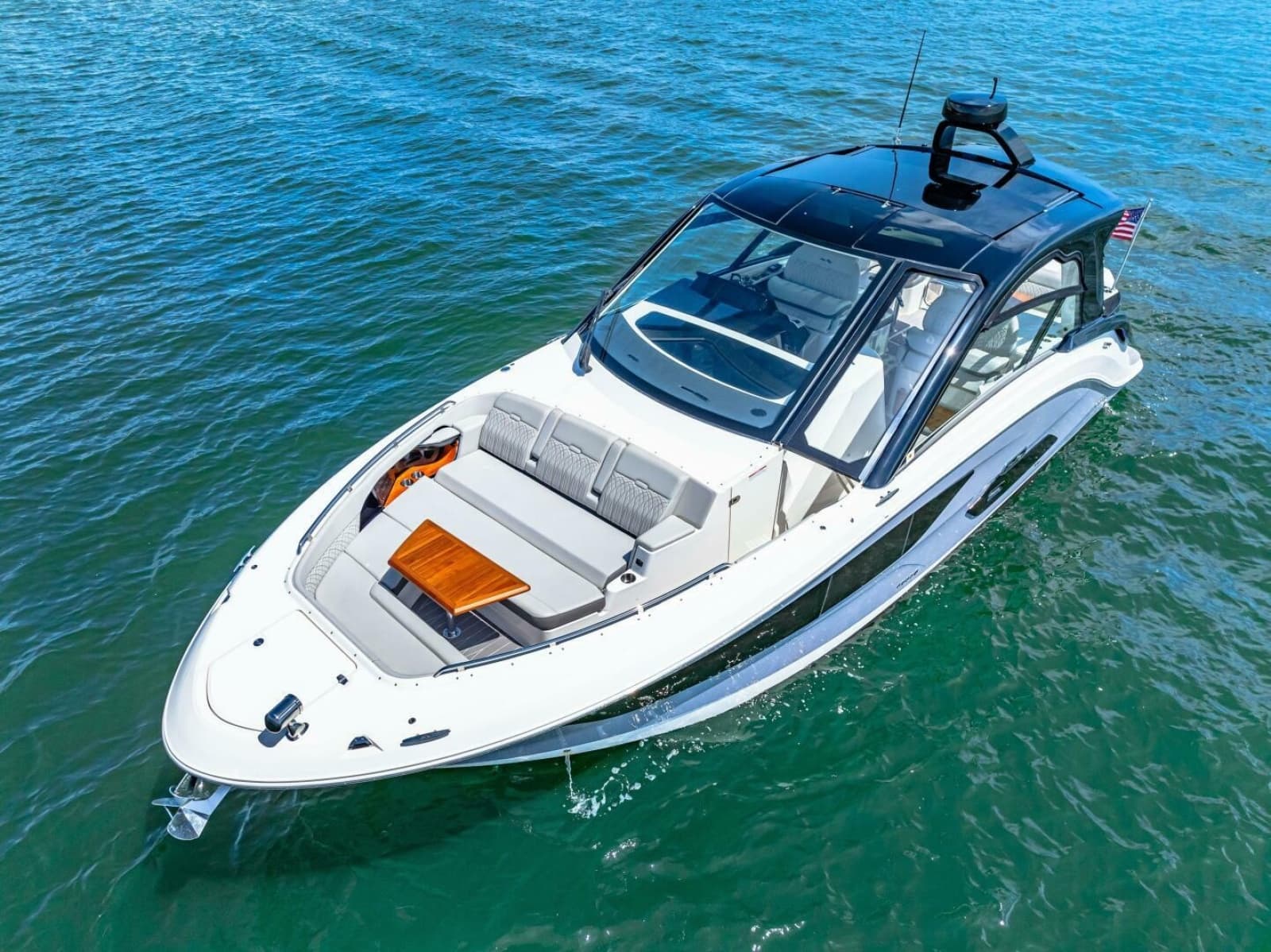 2022 Sea Ray 370 Sundancer - Photo 50