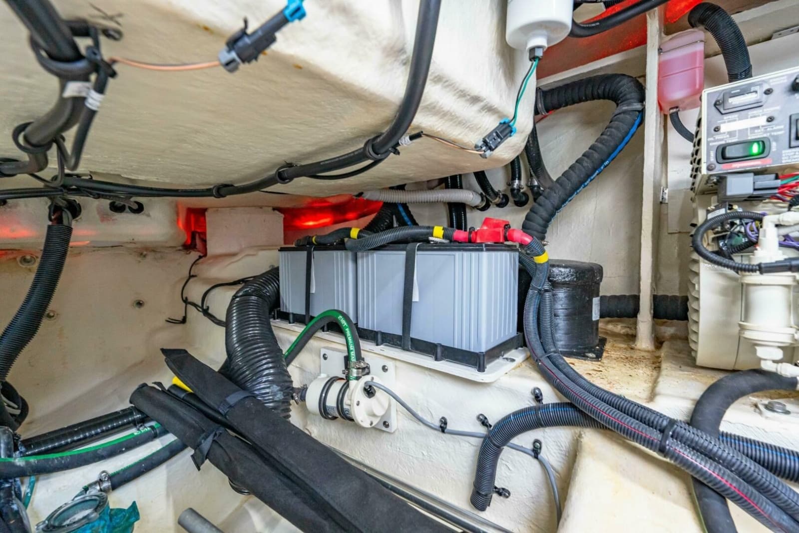 2022 Sea Ray 370 Sundancer - Photo 47