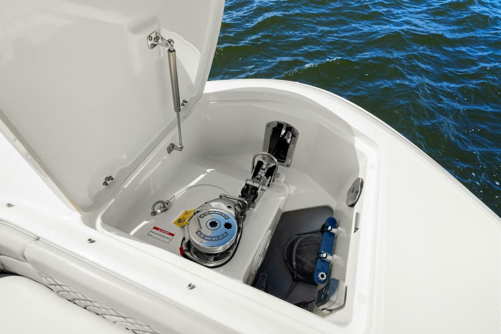 2022 Sea Ray 370 Sundancer - Photo 28