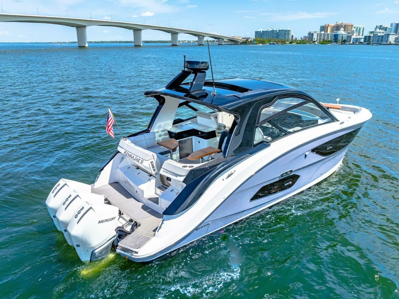 2022 Sea Ray 370 Sundancer - Photo 52