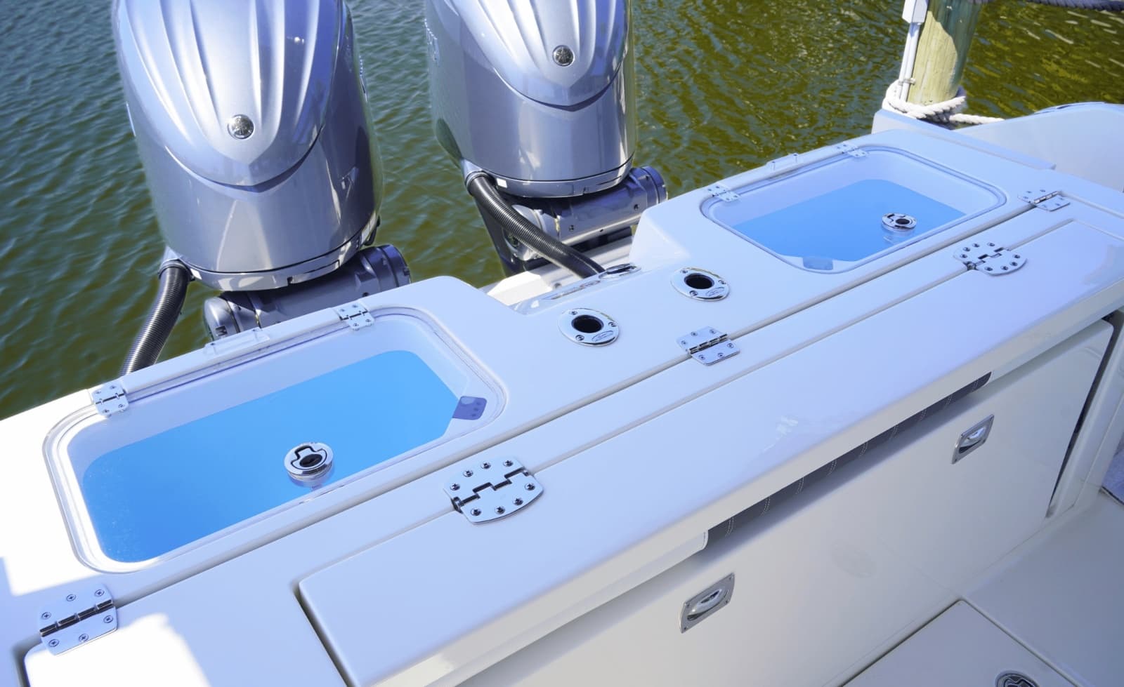 2023 Cobia 320CC - Photo 14