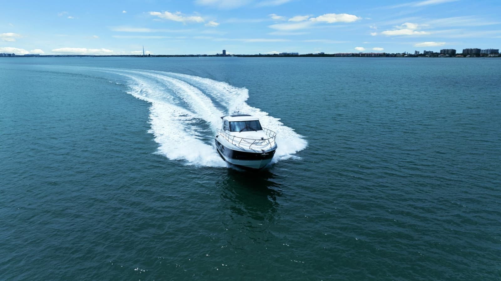 2014 Cruisers Yachts 48 Cantius - Photo 64