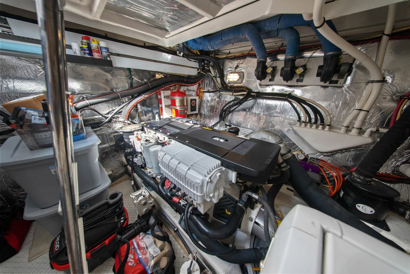 2014 Cruisers Yachts 48 Cantius - Photo 51