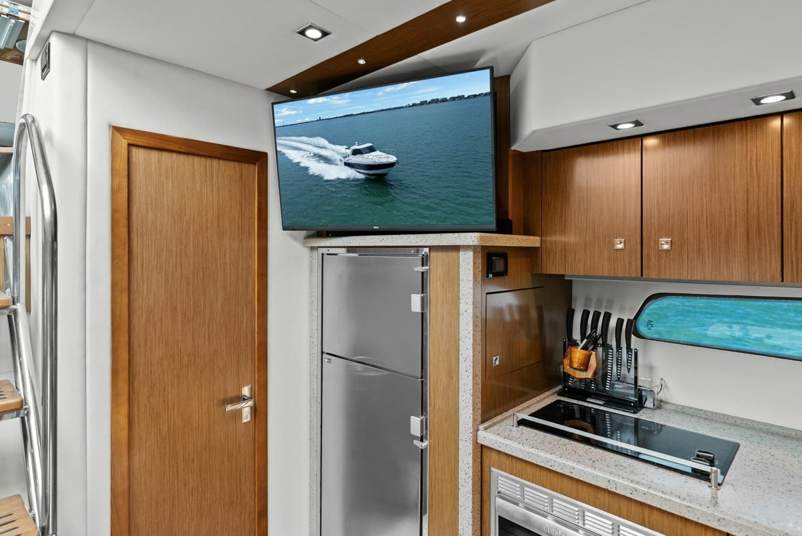 2014 Cruisers Yachts 48 Cantius - Photo 25