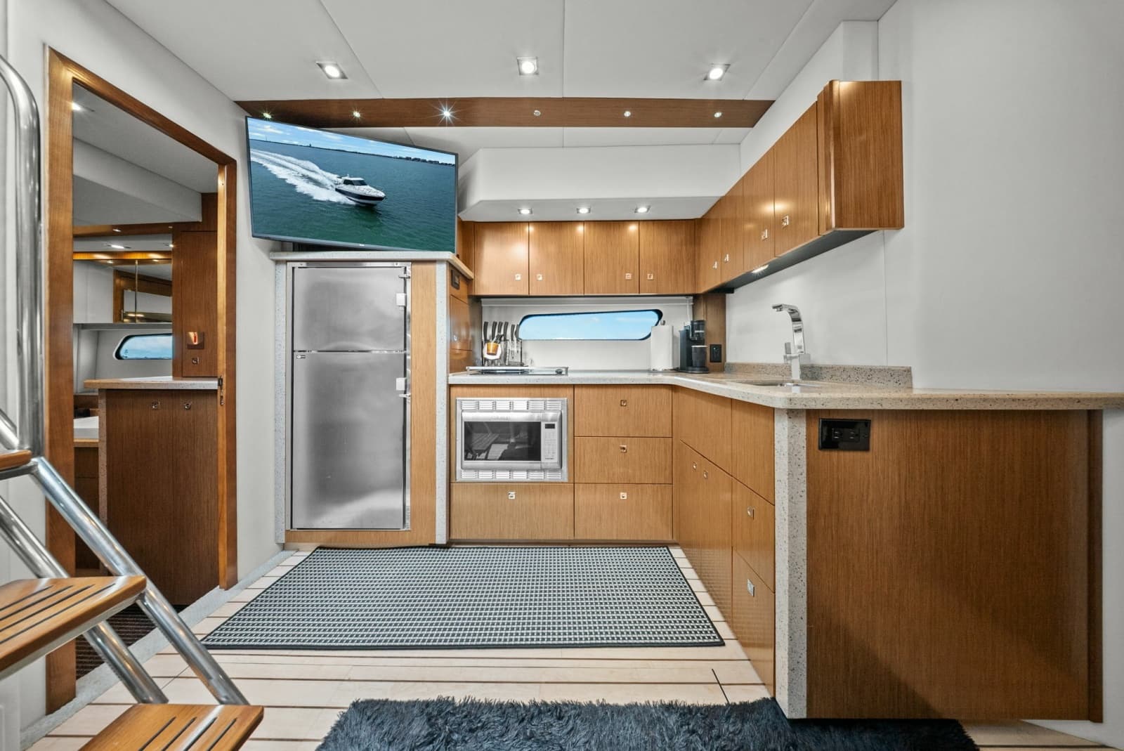 2014 Cruisers Yachts 48 Cantius - Photo 21