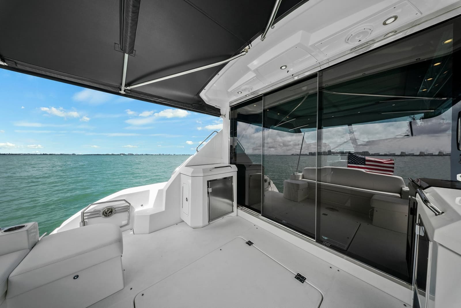 2014 Cruisers Yachts 48 Cantius - Photo 44