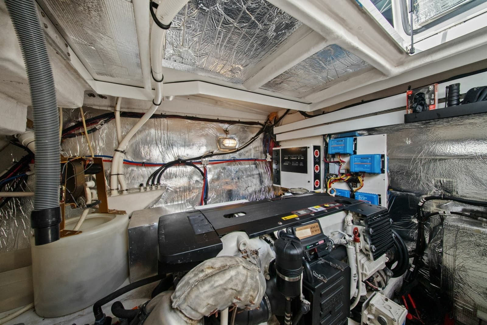 2014 Cruisers Yachts 48 Cantius - Photo 52