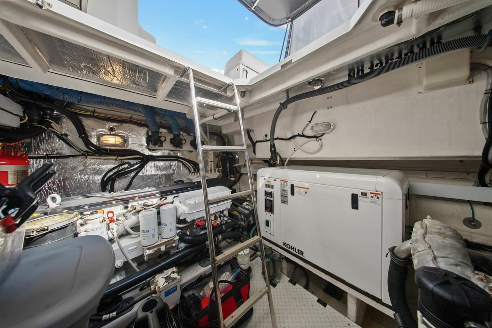 2014 Cruisers Yachts 48 Cantius - Photo 48