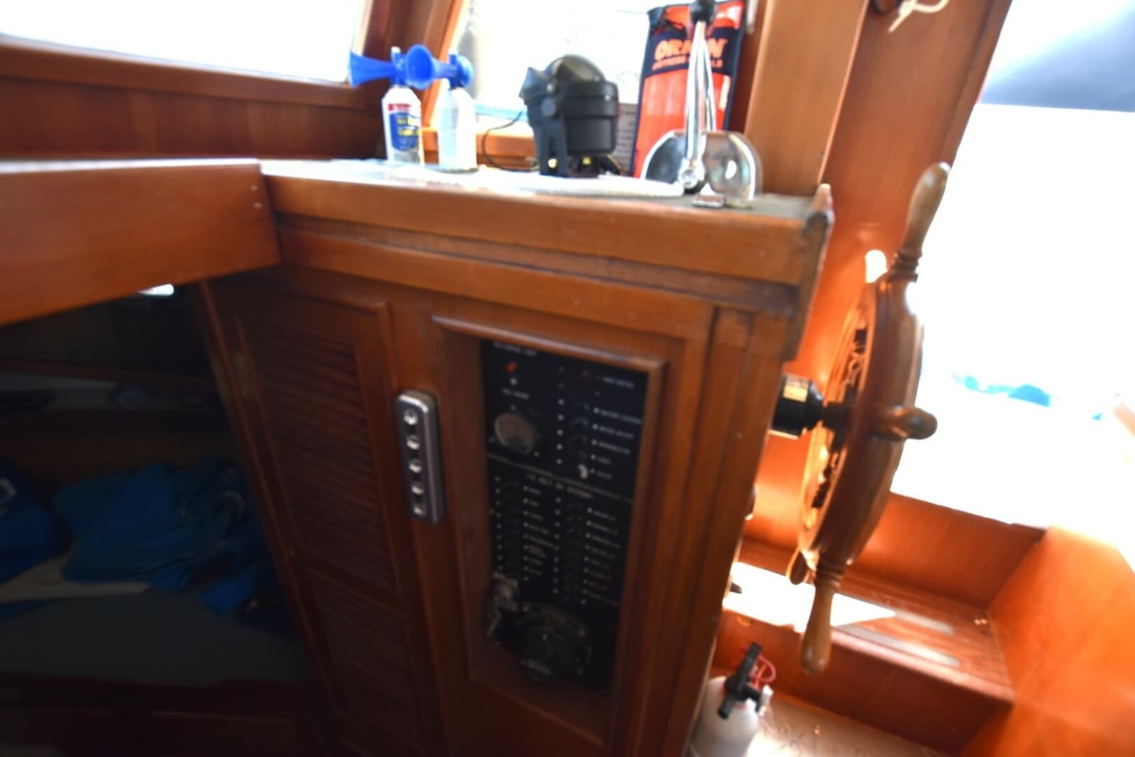 1988 Marine Trader  - Photo 11