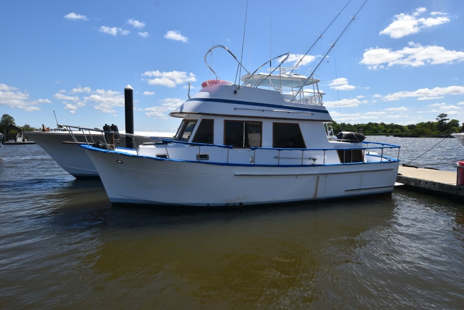 1988 Marine Trader  - Photo 1