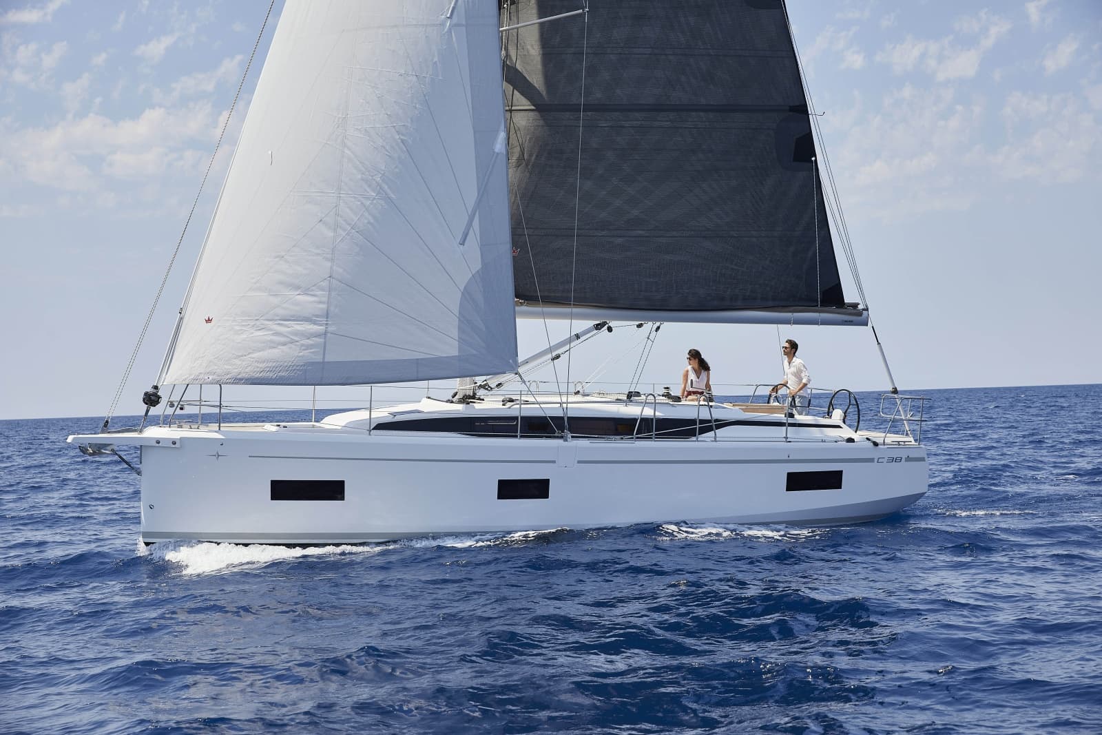 2022 Bavaria C38 - Photo 27