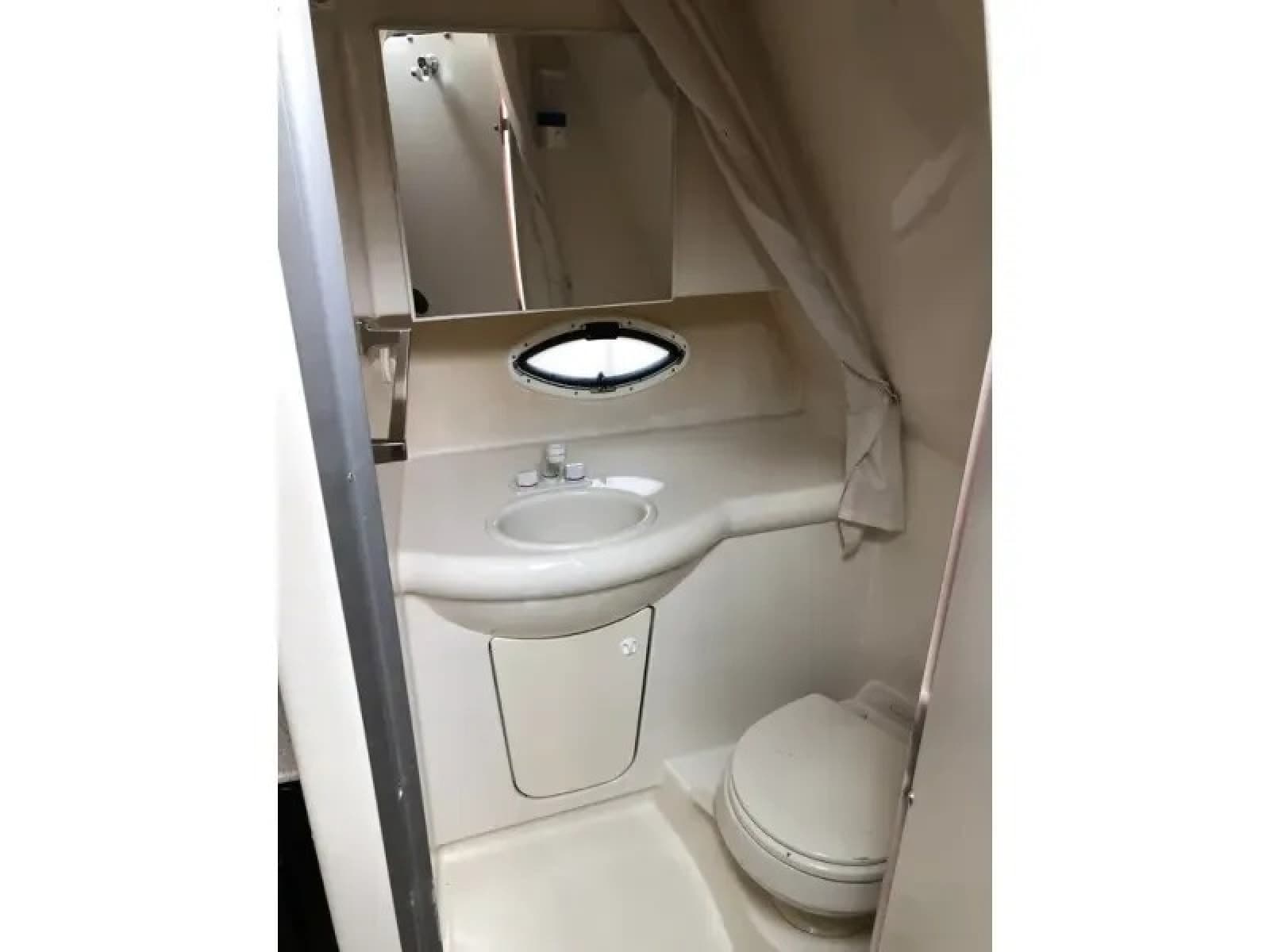 2006 Bayliner 325 - Photo 21