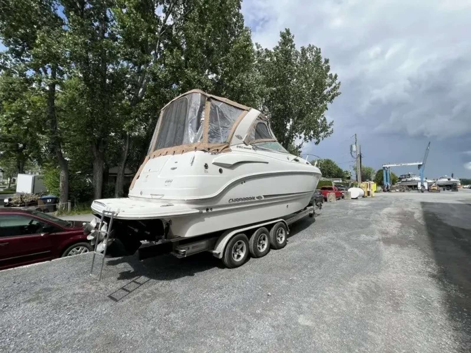 2013 Chaparral 290 Signature - Photo 2