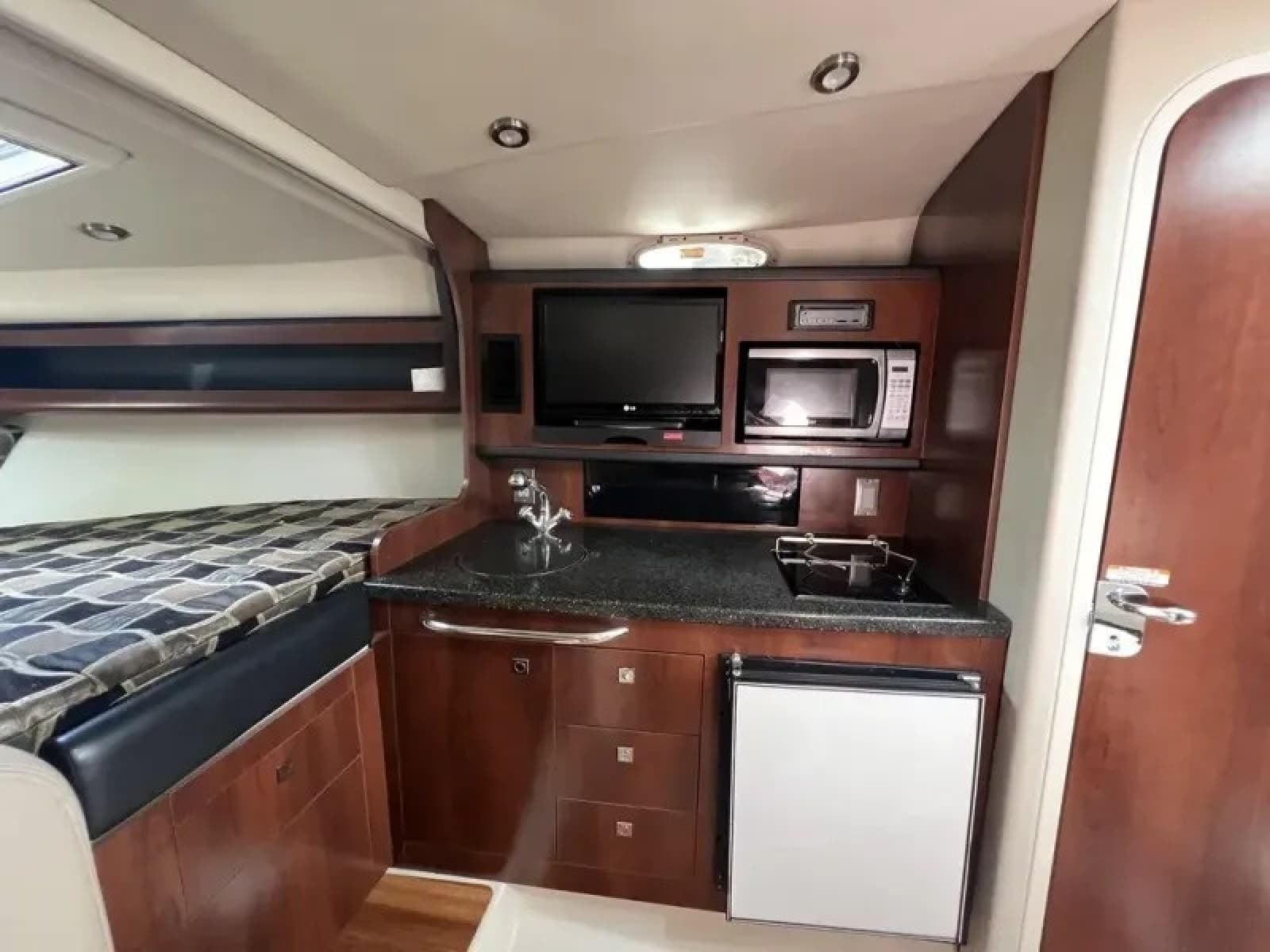 2013 Chaparral 290 Signature - Photo 18