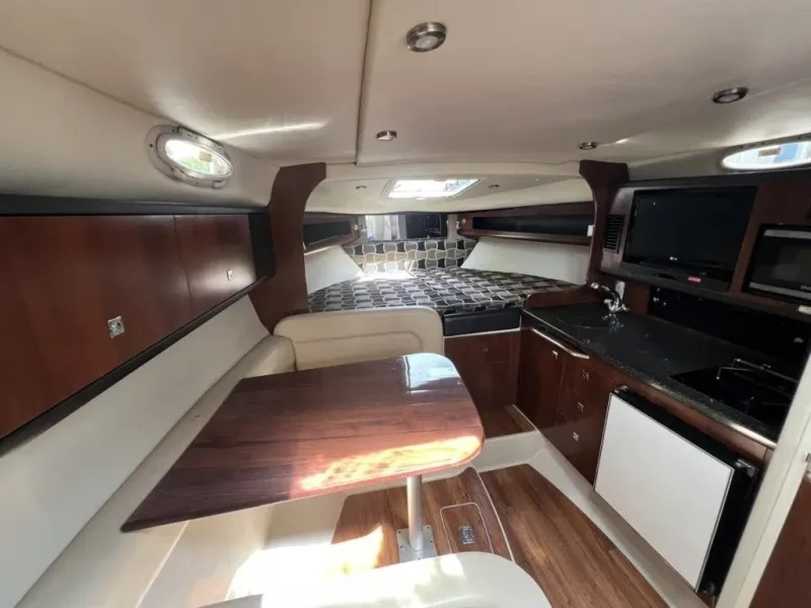 2013 Chaparral 290 Signature - Photo 16
