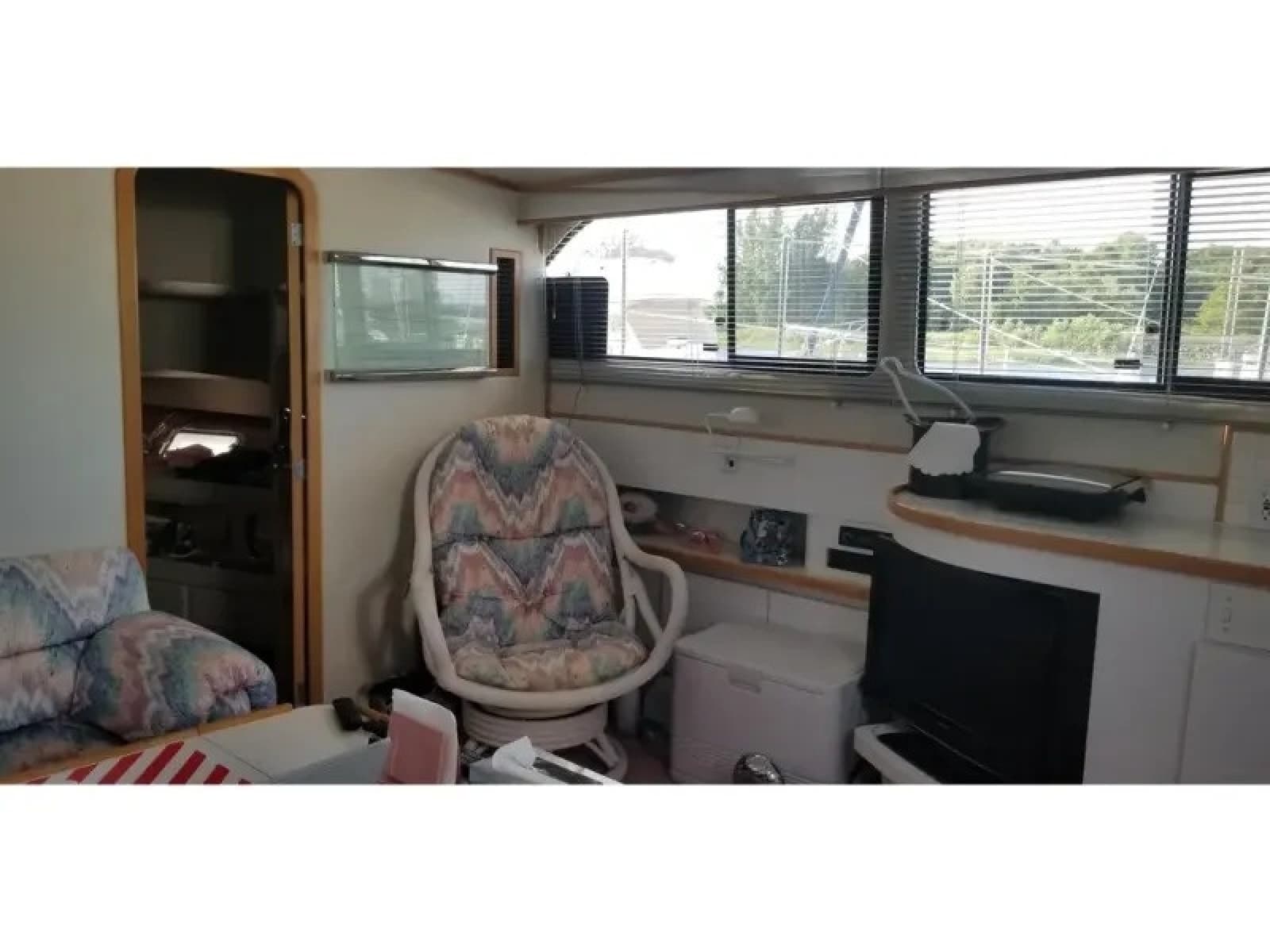 1989 Chris-Craft Catalina 381 - Photo 14