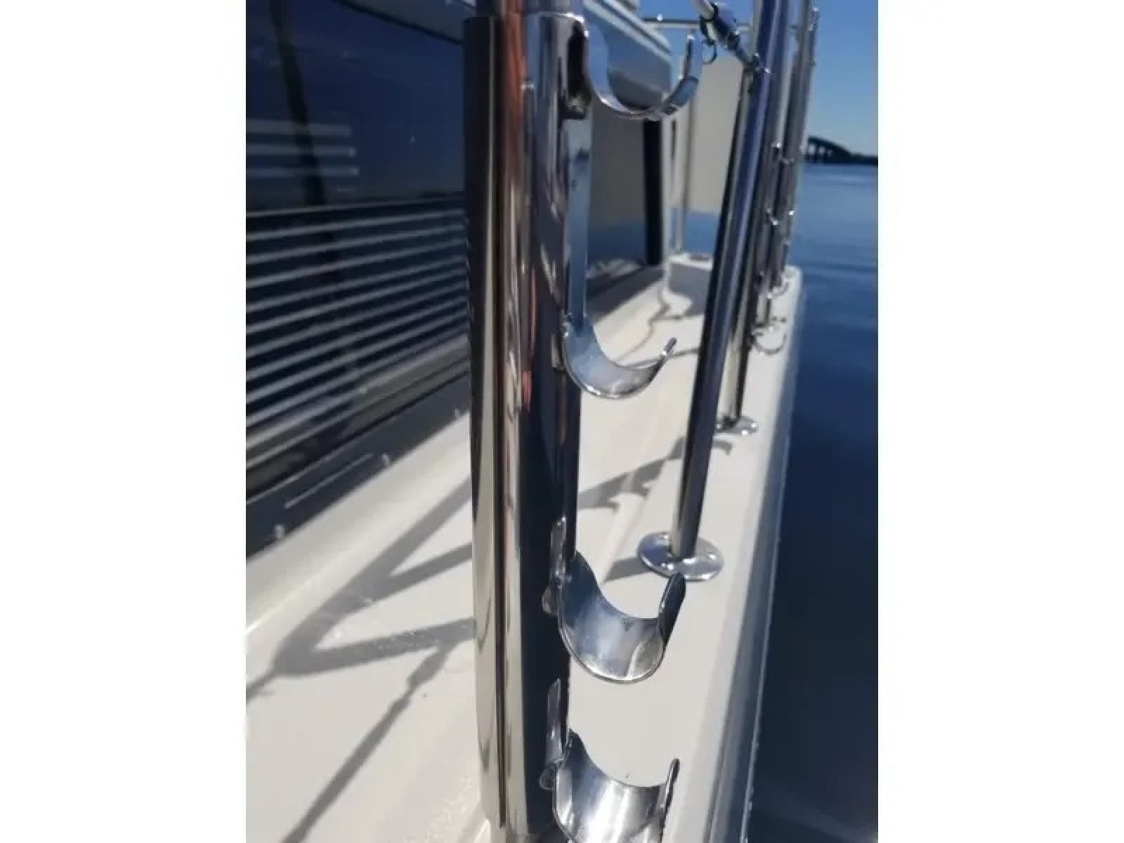 1989 Chris-Craft Catalina 381 - Photo 19