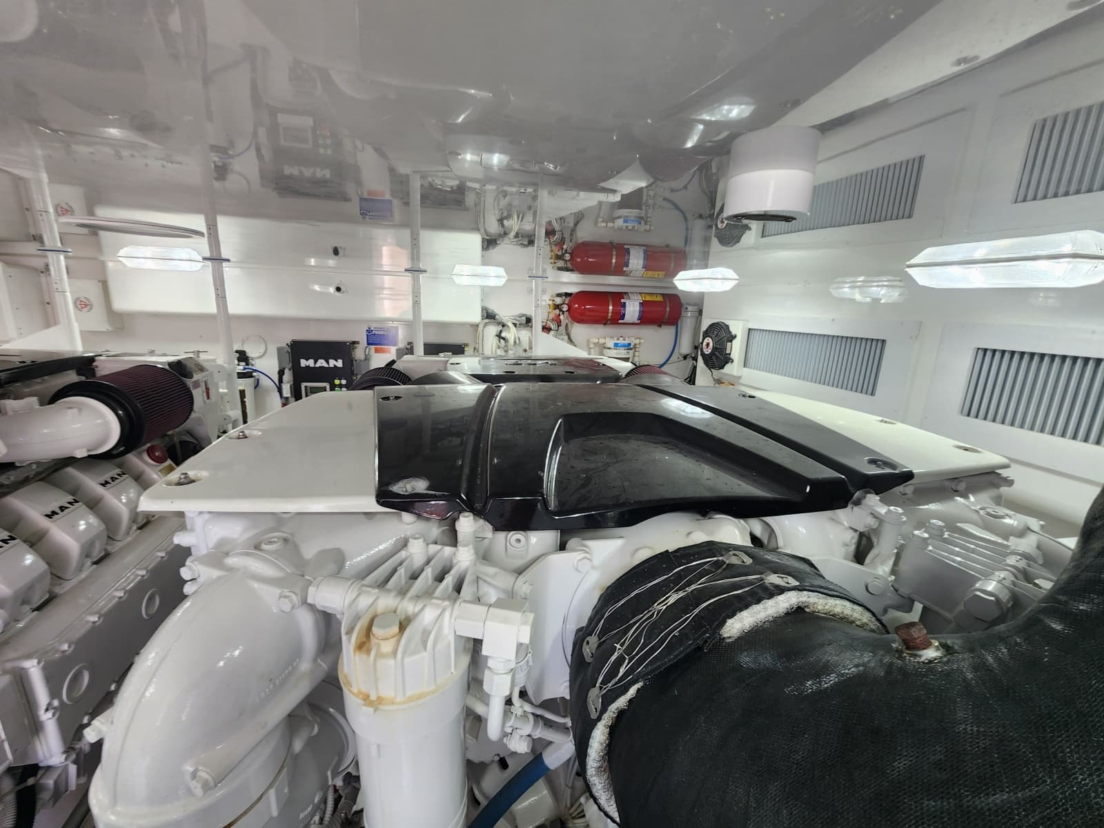 2018 Viking 48 Sport Tower - Photo 53