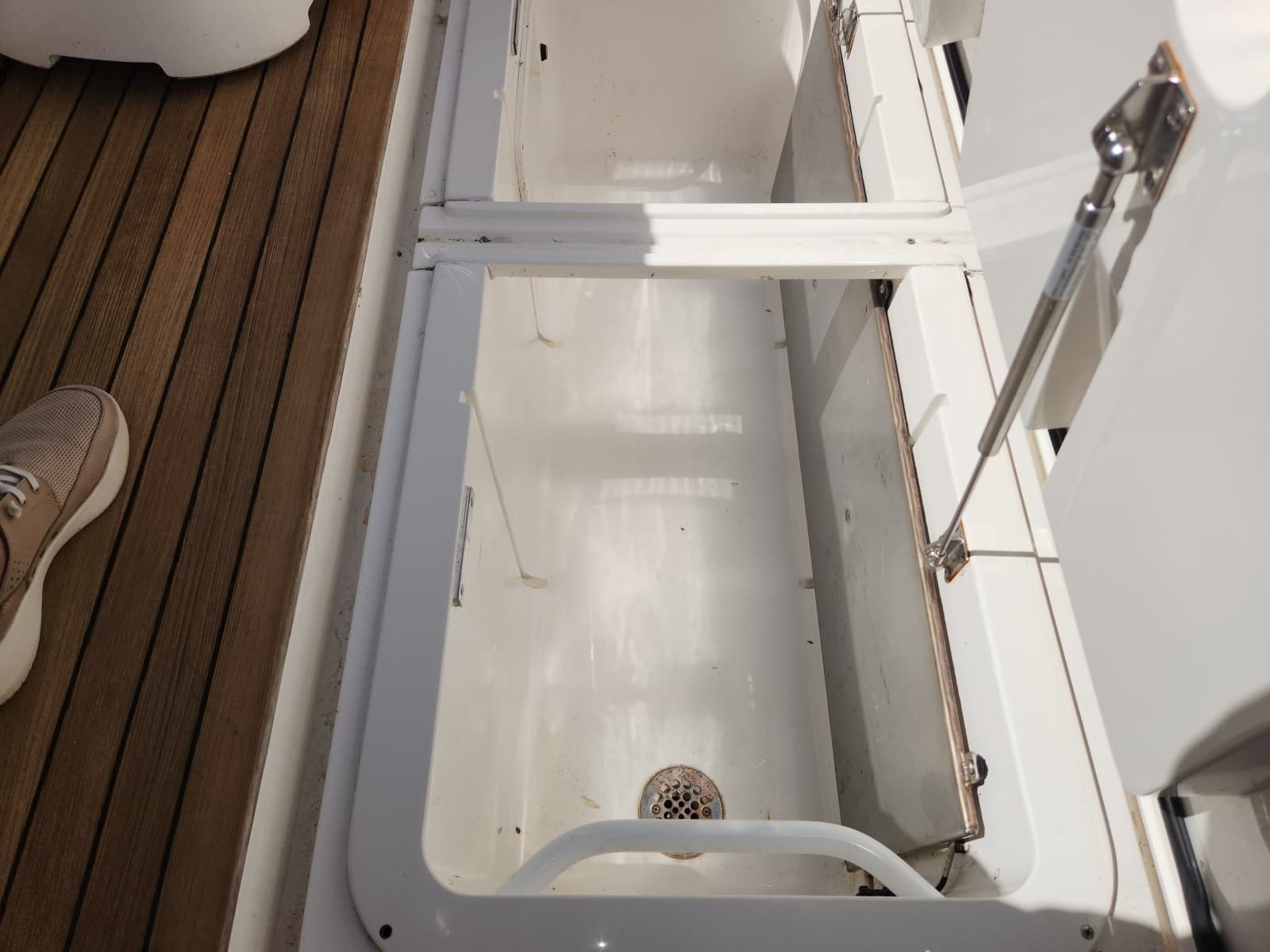 2018 Viking 48 Sport Tower - Photo 58