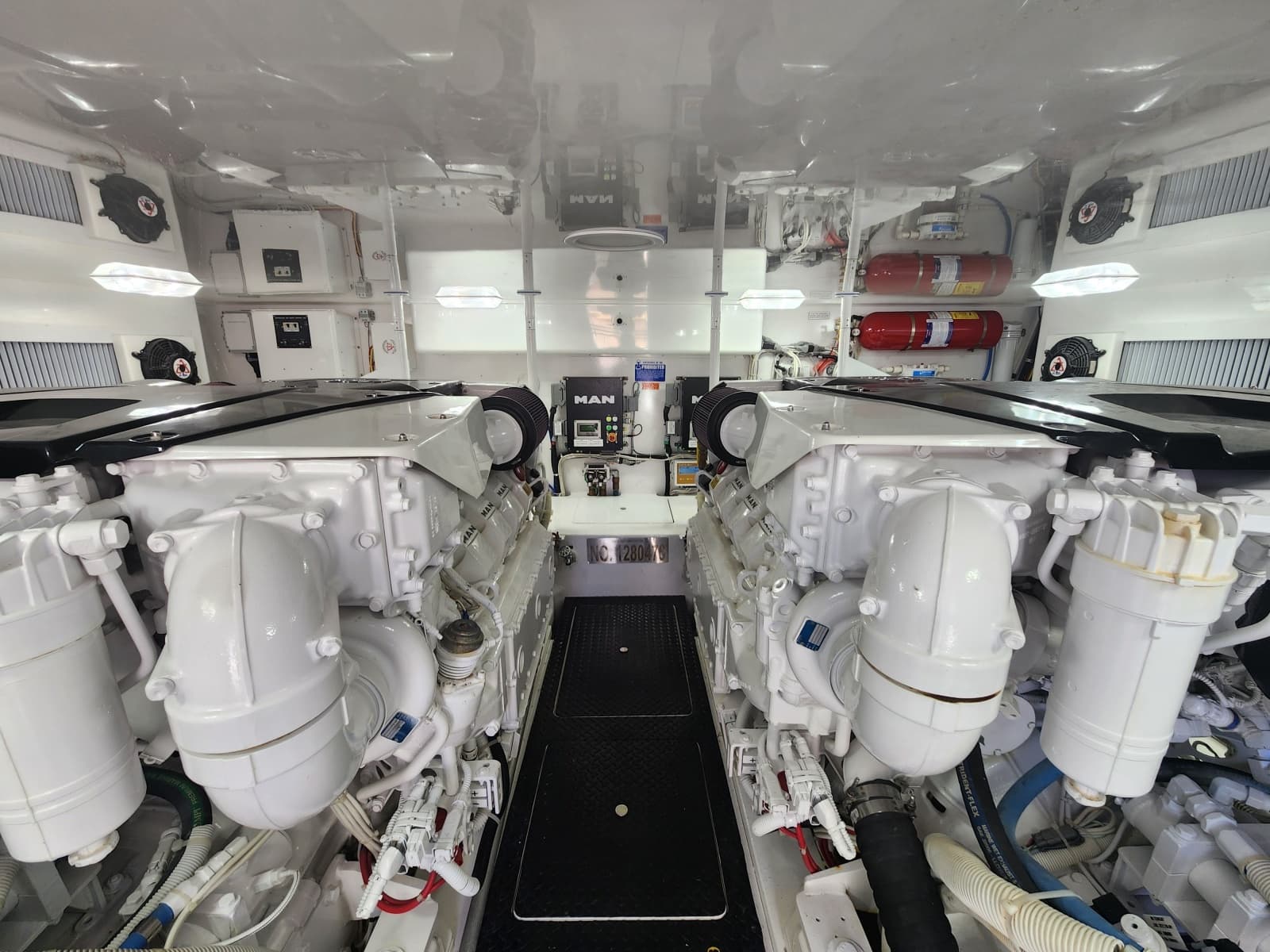 2018 Viking 48 Sport Tower - Photo 49