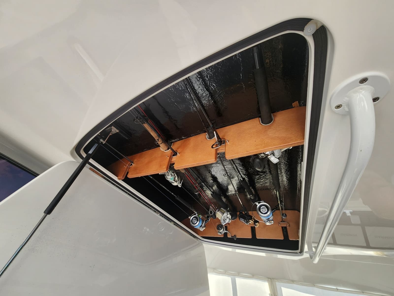 2018 Viking 48 Sport Tower - Photo 60