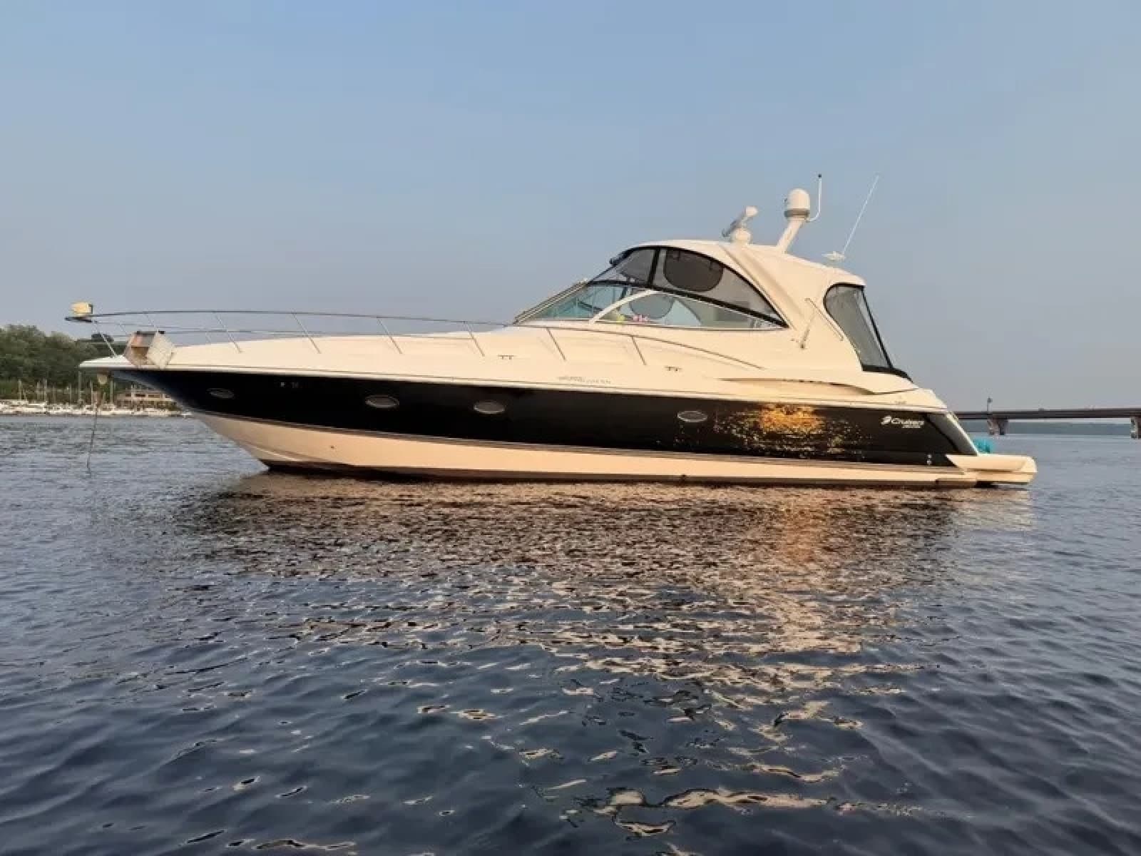 2008 Cruisers 460 Express - Photo 1
