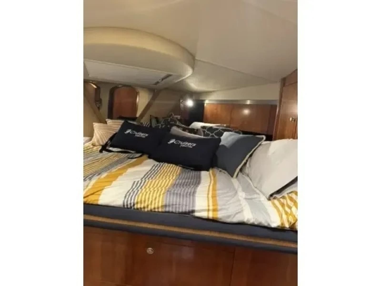 2008 Cruisers 460 Express - Photo 16