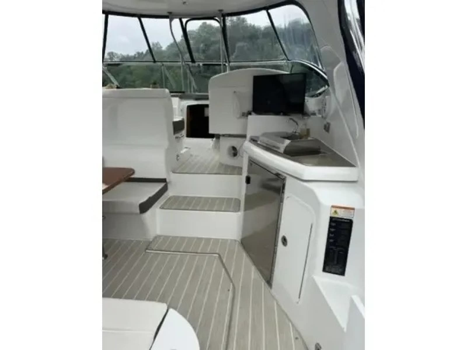 2008 Cruisers 460 Express - Photo 7