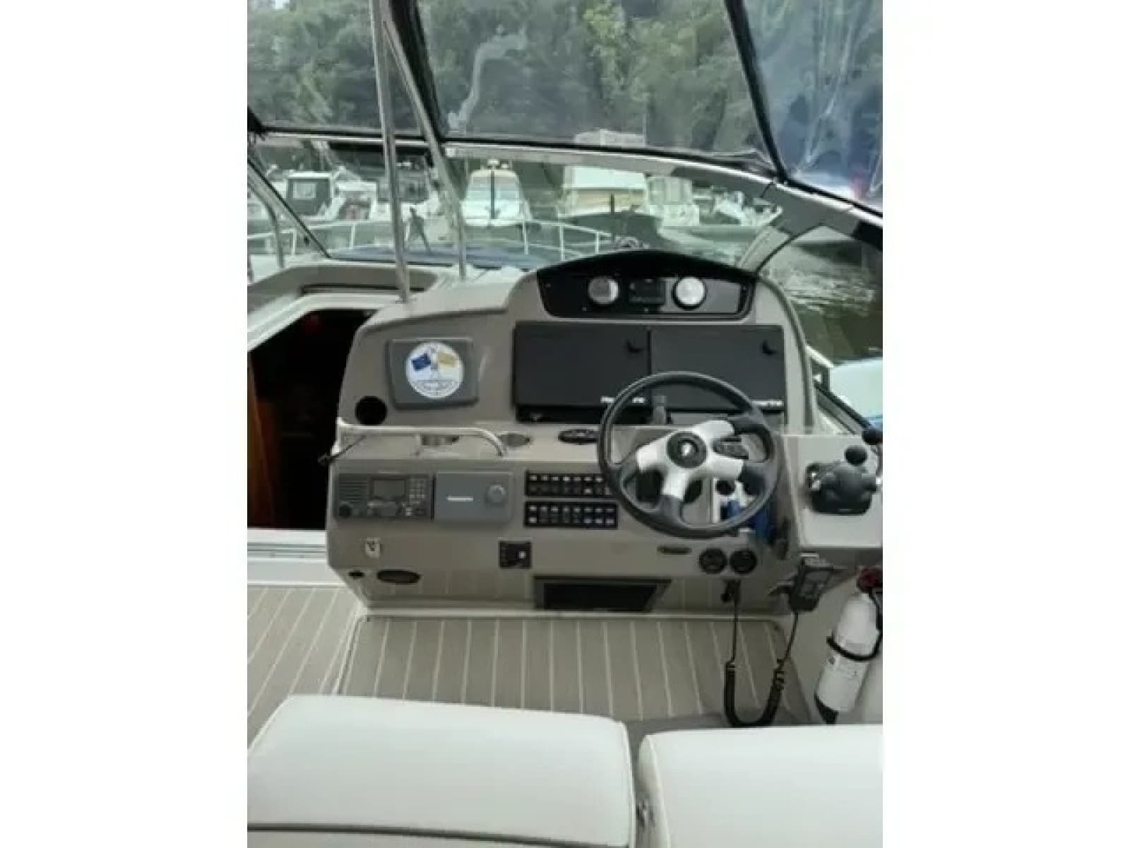 2008 Cruisers 460 Express - Photo 8