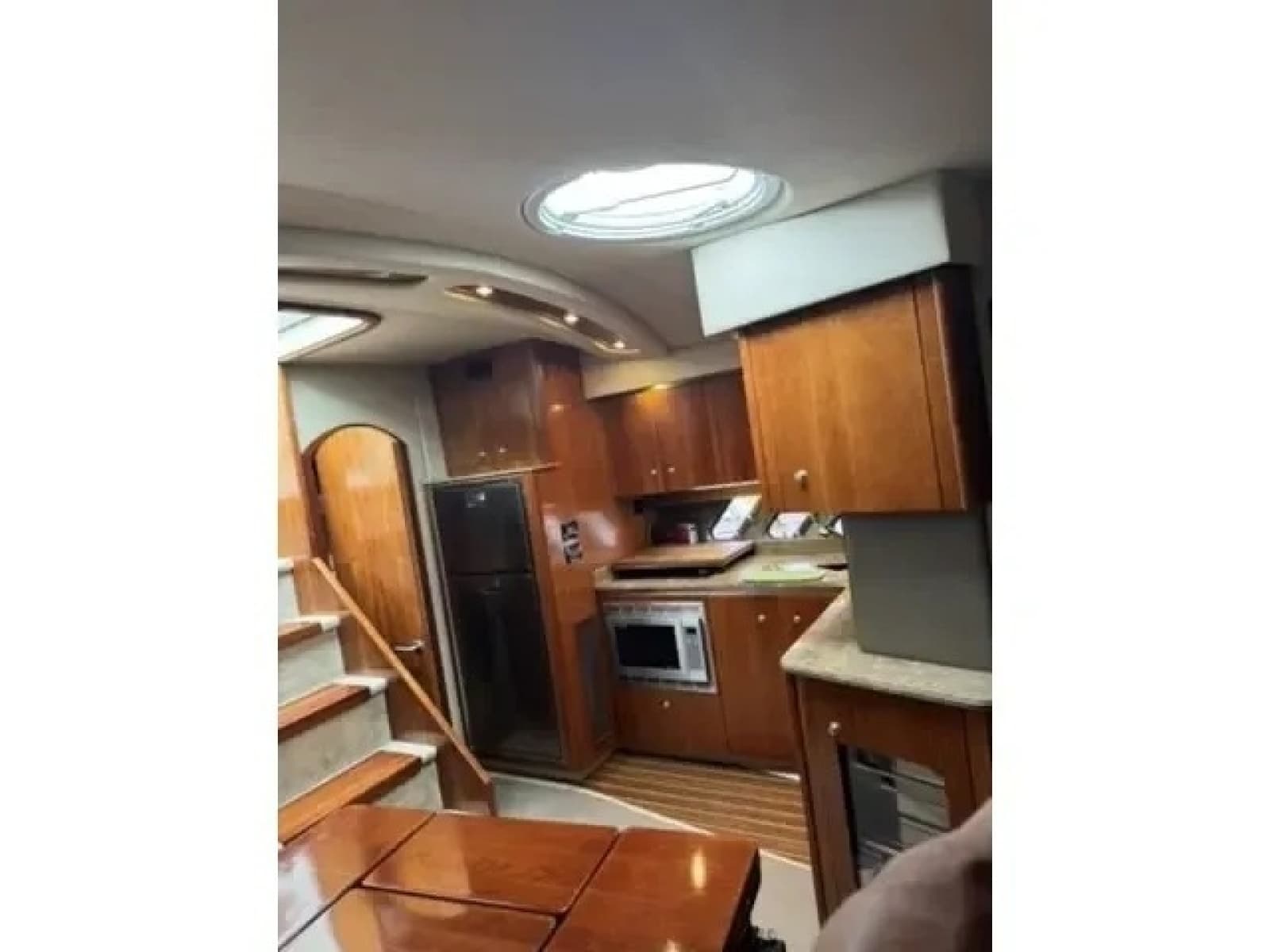 2008 Cruisers 460 Express - Photo 10