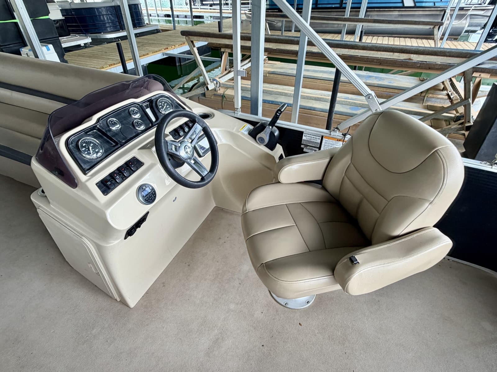 2019 Sweetwater 2386 Cruise Pontoon - Photo 32