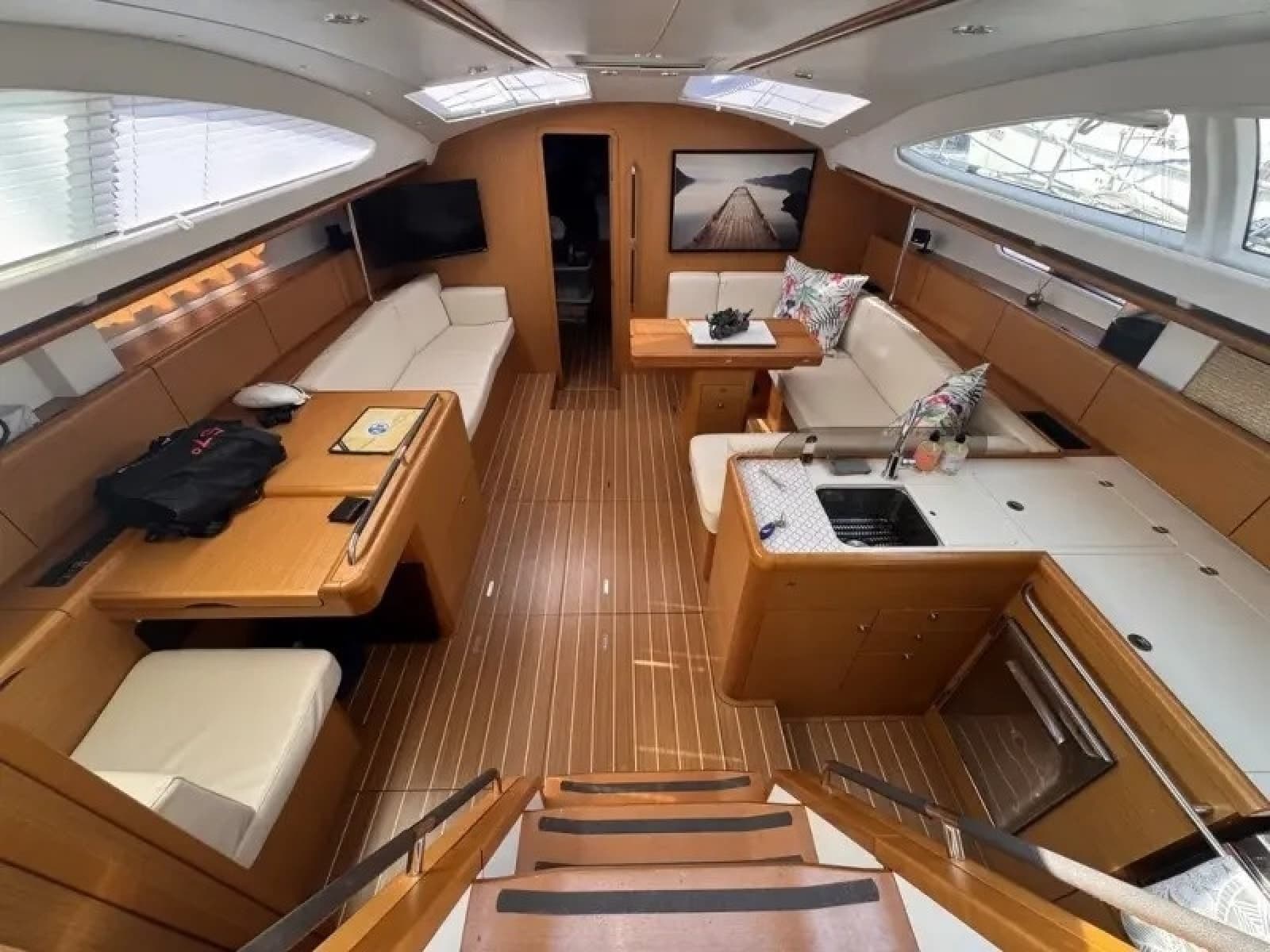 2011 Jeanneau 50 Deck Saloon - Photo 13