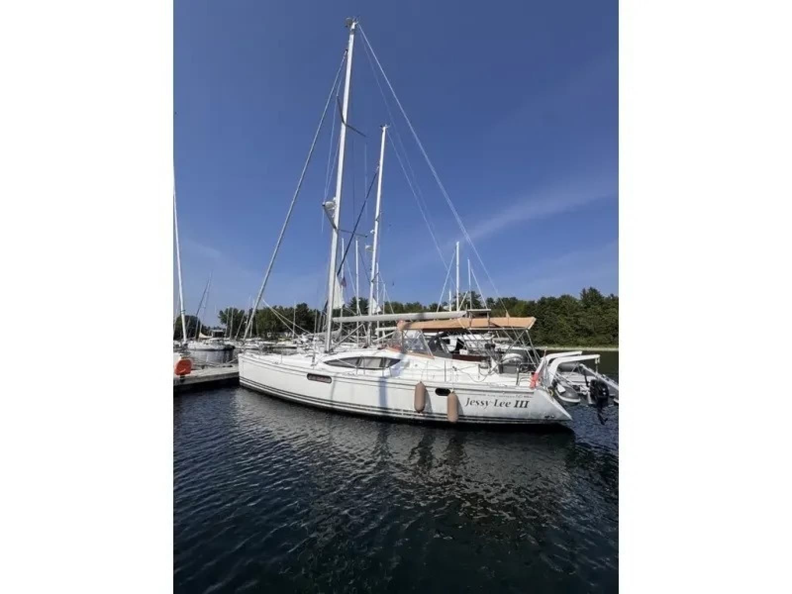 2011 Jeanneau 50 Deck Saloon - Photo 7