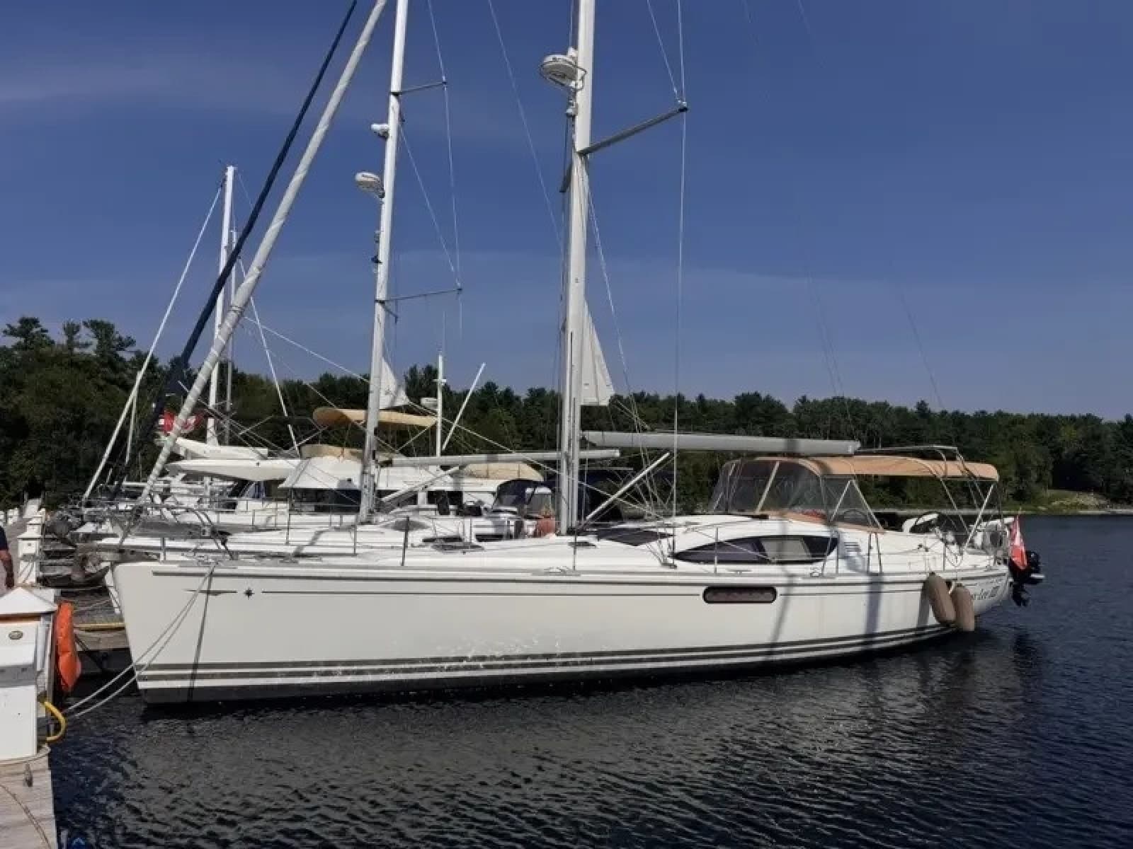 2011 Jeanneau 50 Deck Saloon - Photo 2