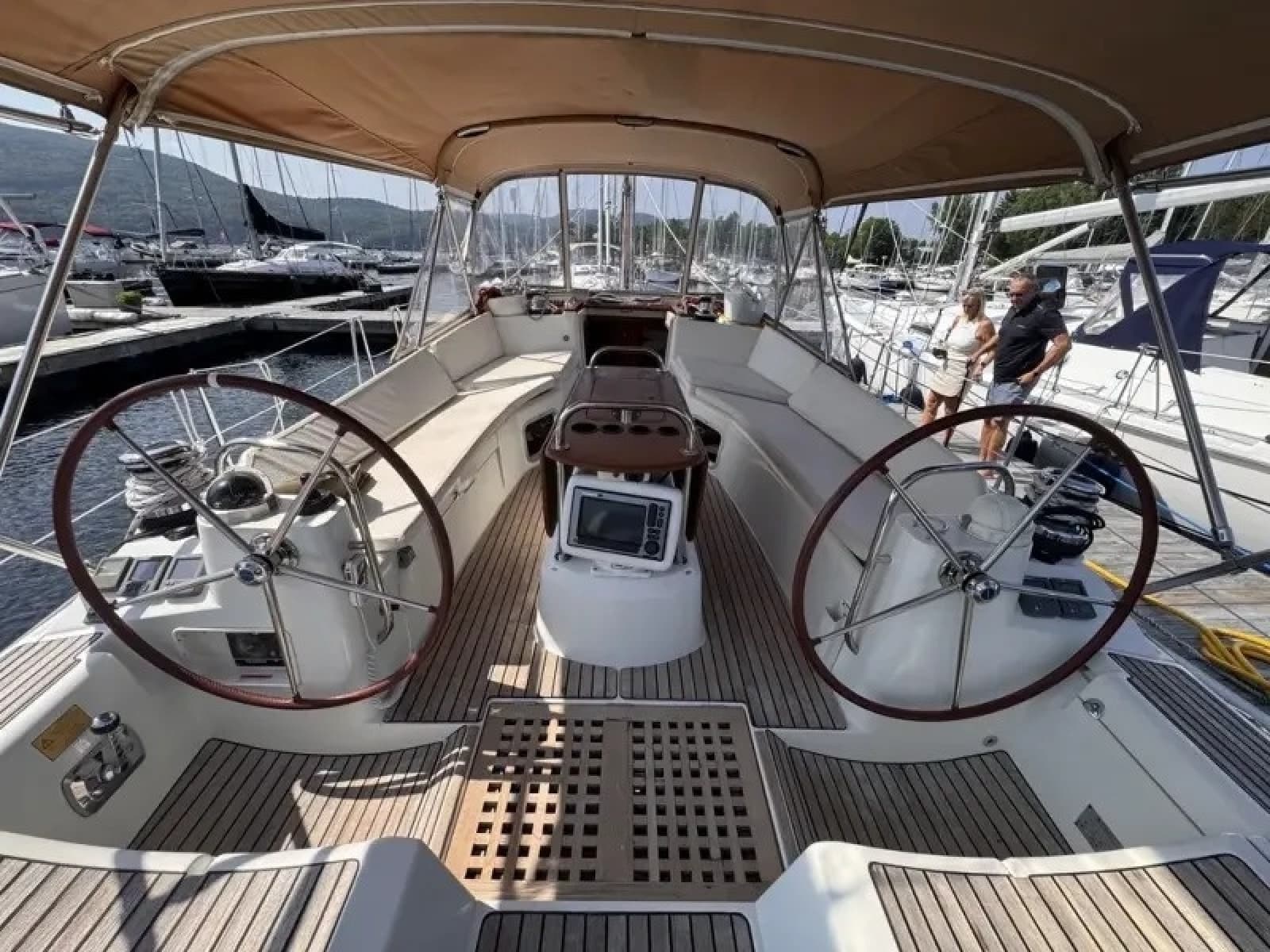 2011 Jeanneau 50 Deck Saloon - Photo 9