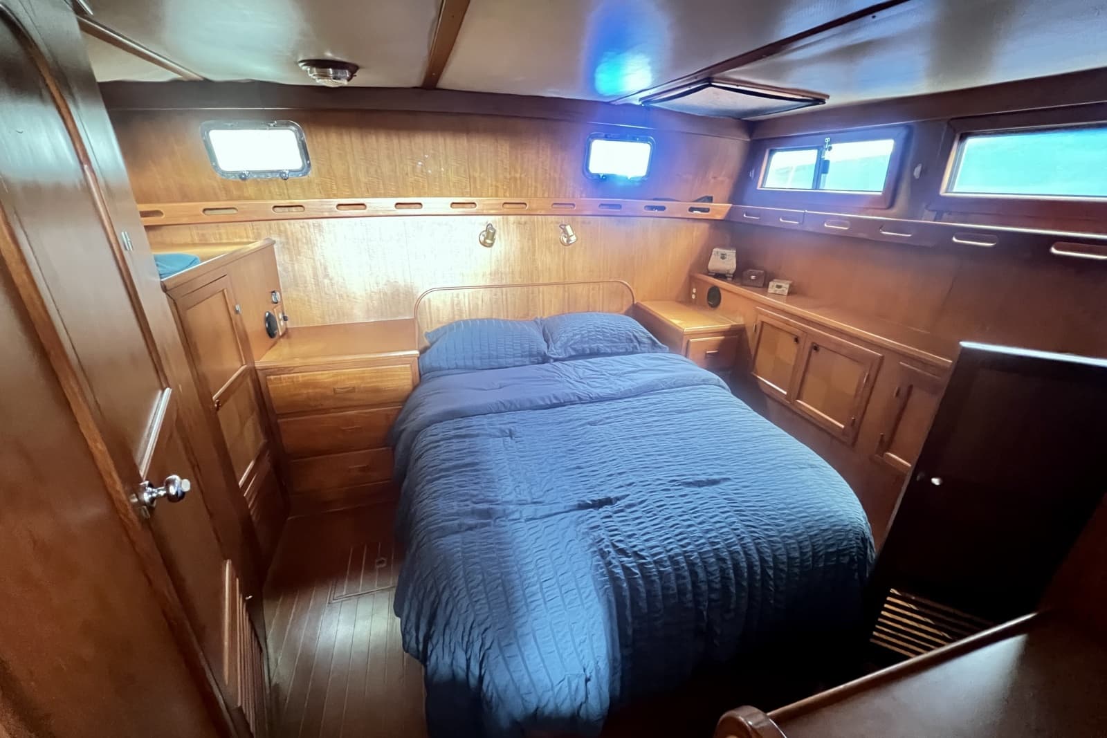 1990 Marine Trader  - Photo 49