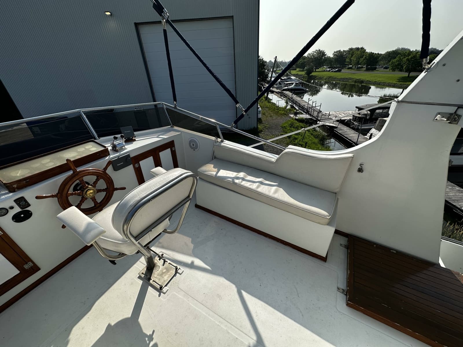 1990 Marine Trader  - Photo 32