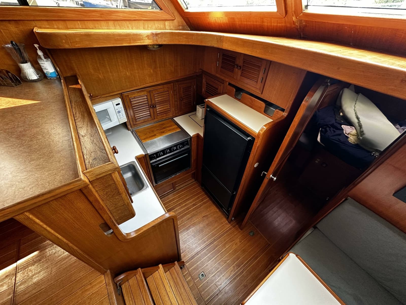 1990 Marine Trader  - Photo 17