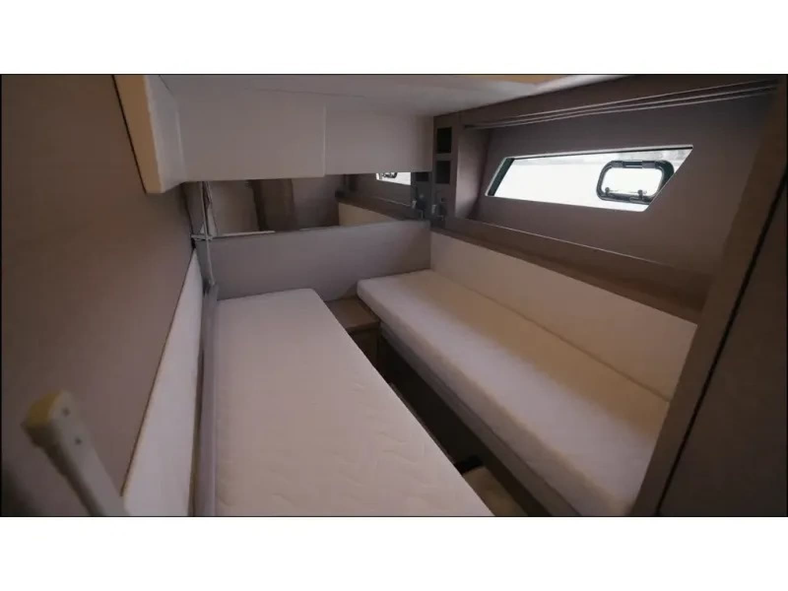 2018 Present Yachts 520S - Photo 29