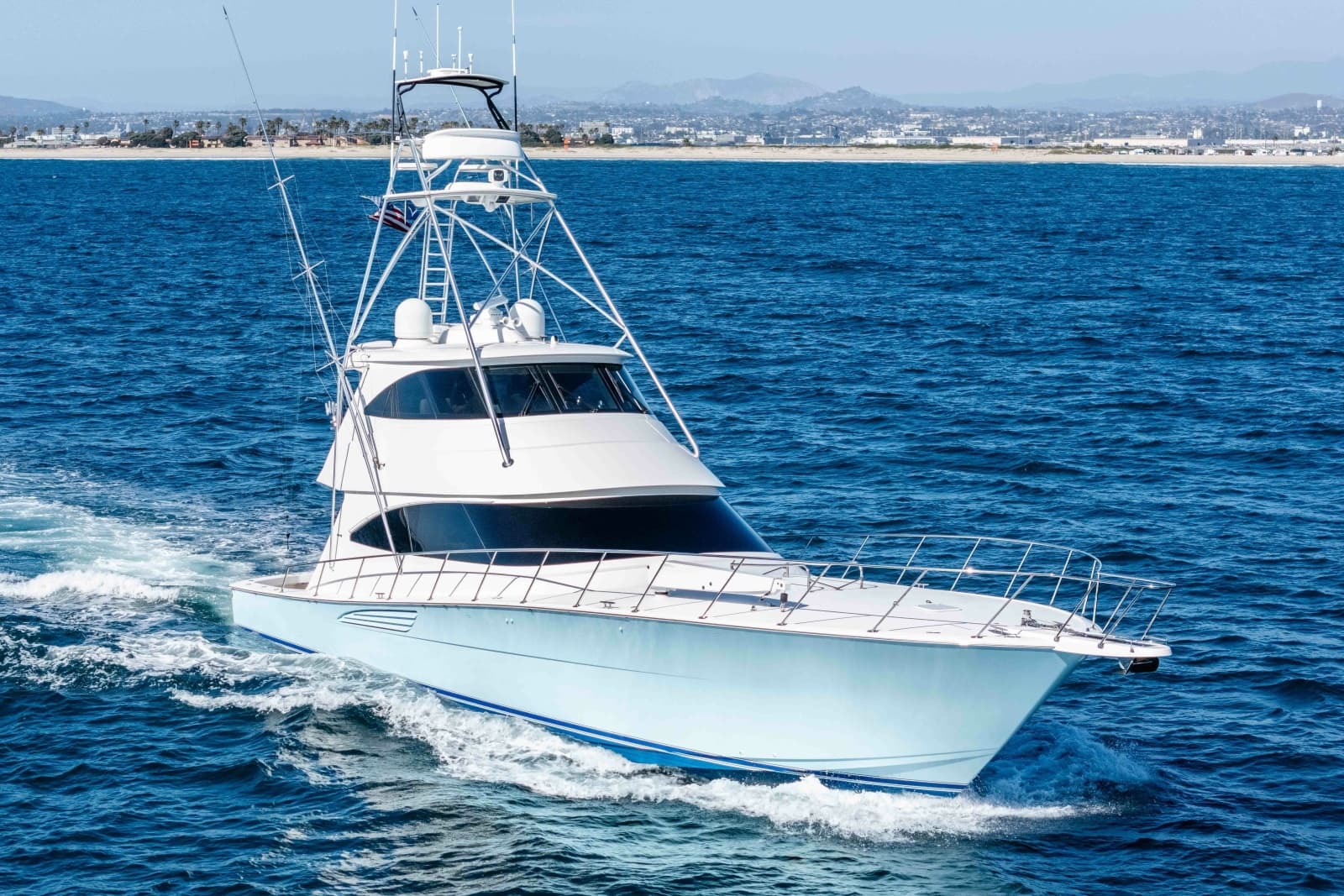 2018 Viking 72 Convertible - Photo 36