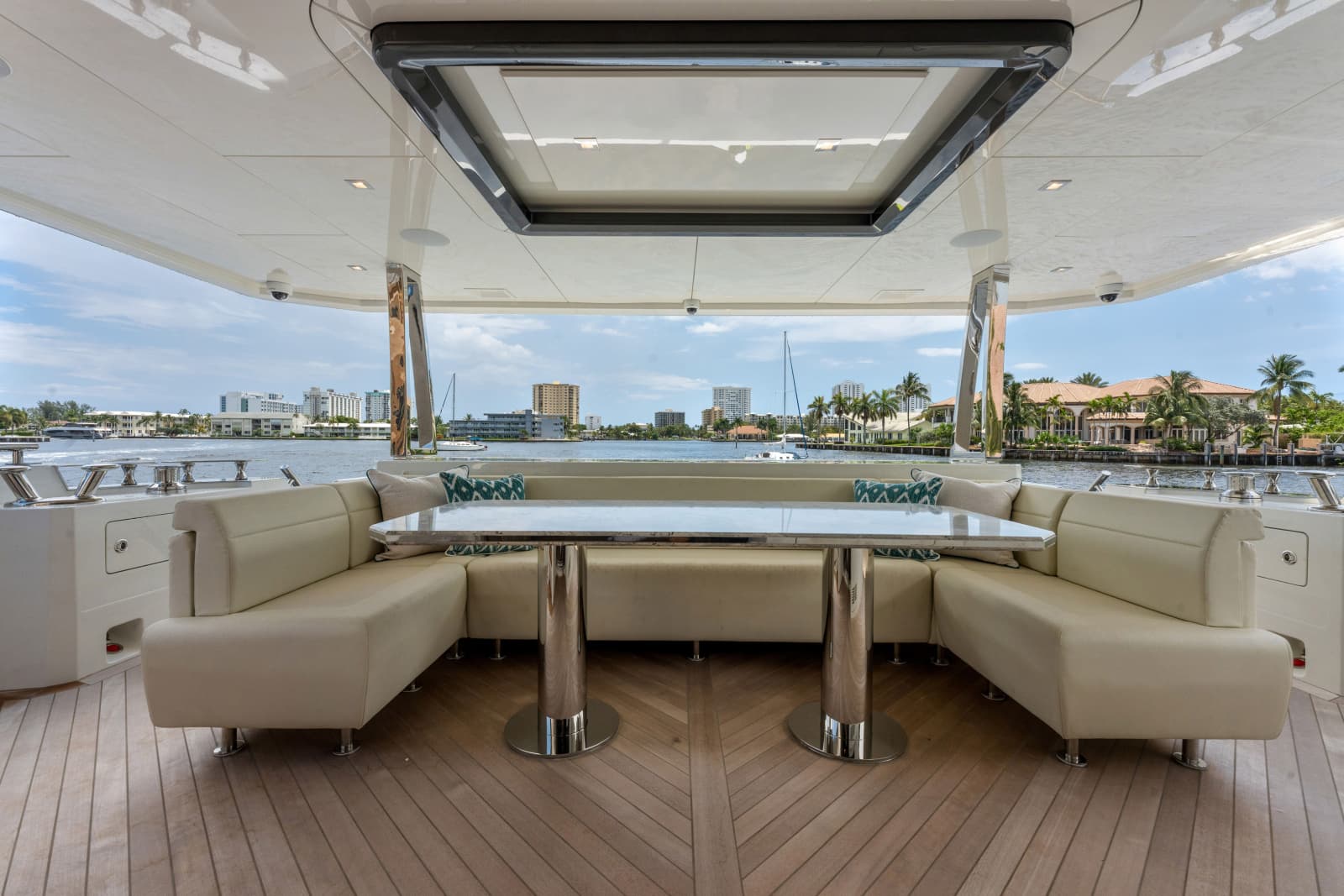 2023 Ocean Alexander 27R - Photo 57